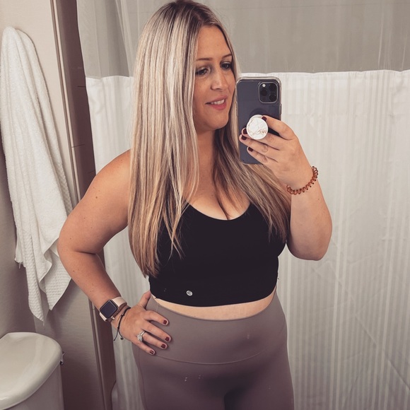 Meet your Posher!! - Picture 3 of 4